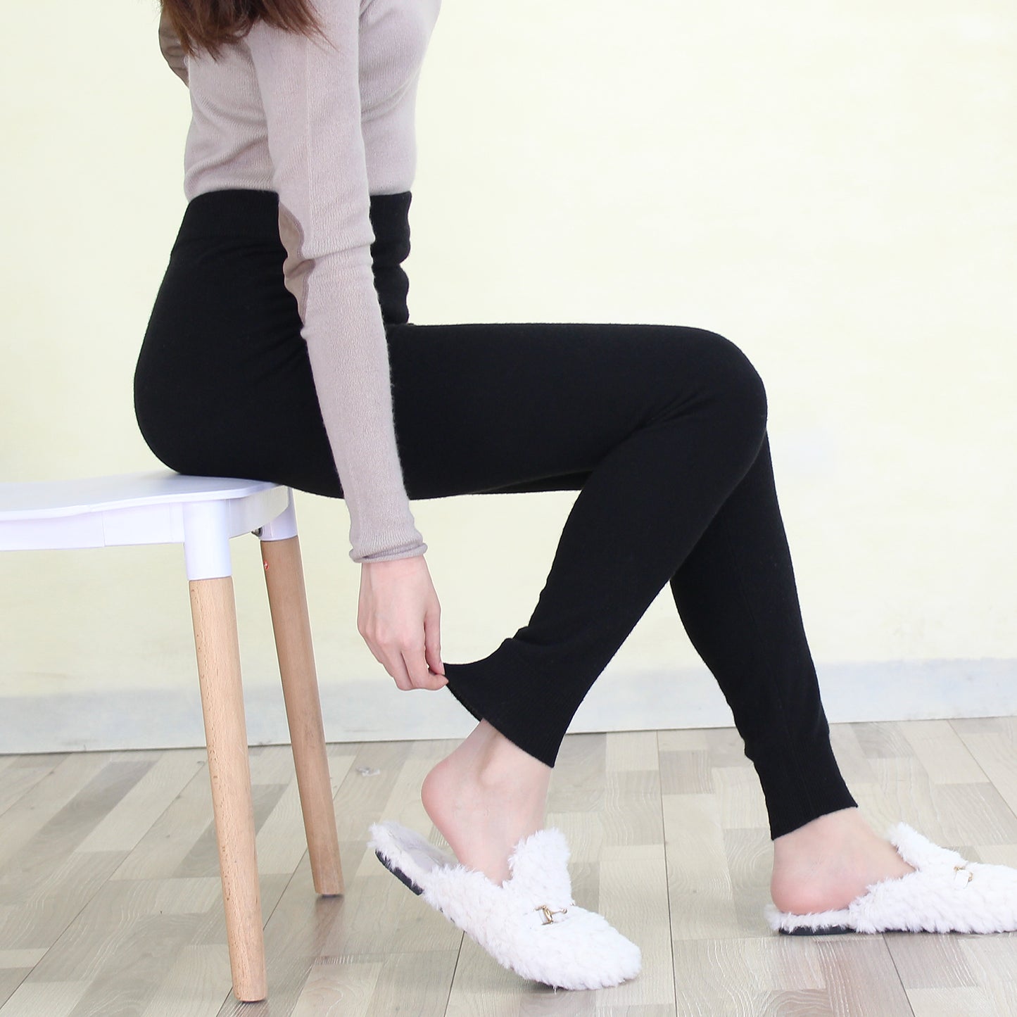 Women's cashmere pants