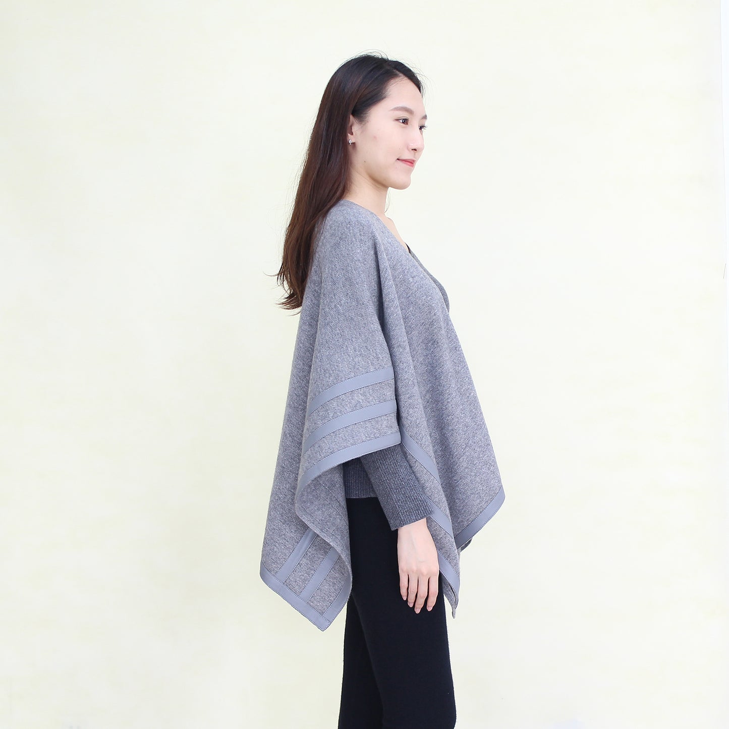 Women's cashmere with leather shawl