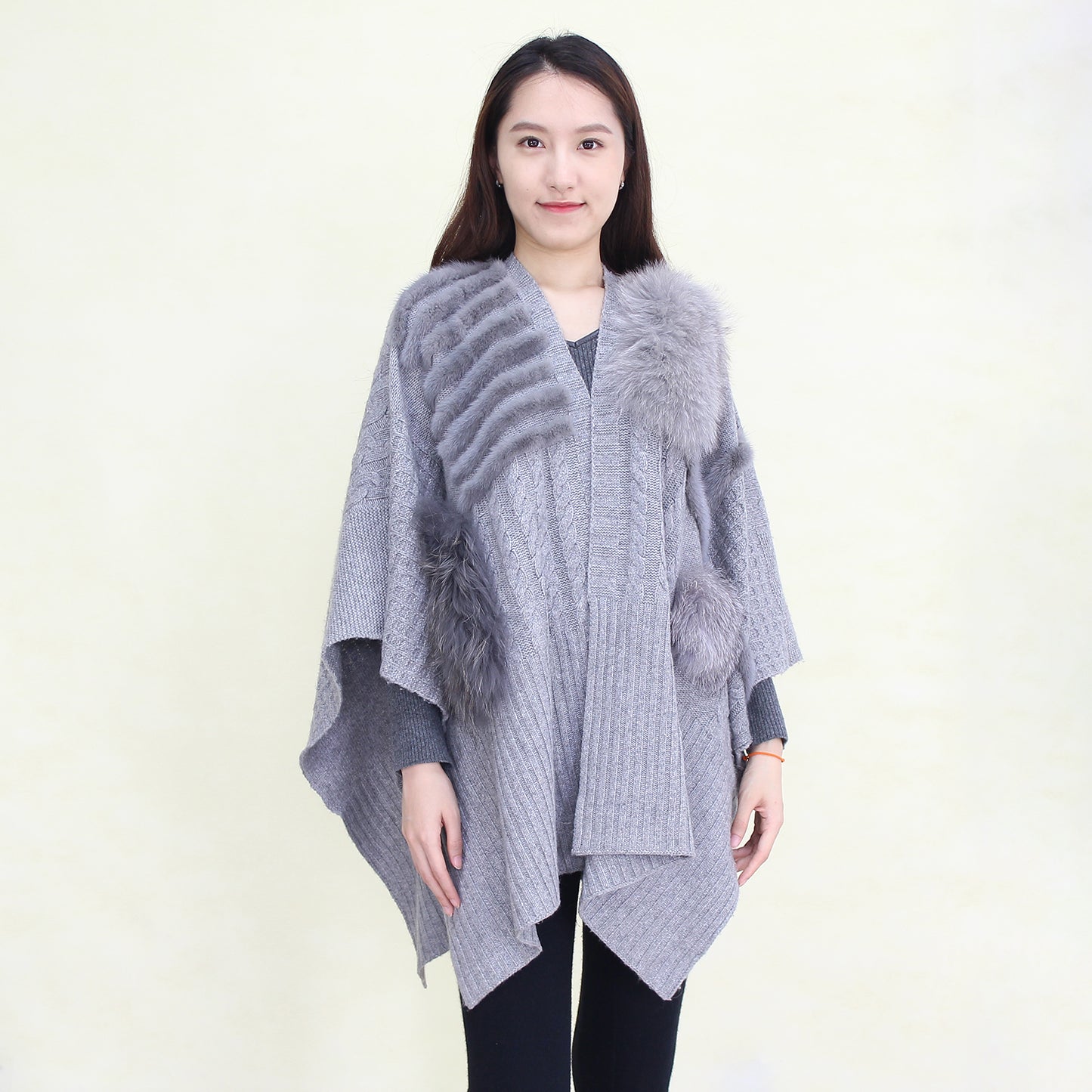 Women's cashmere shawl with mink skin and fox fur