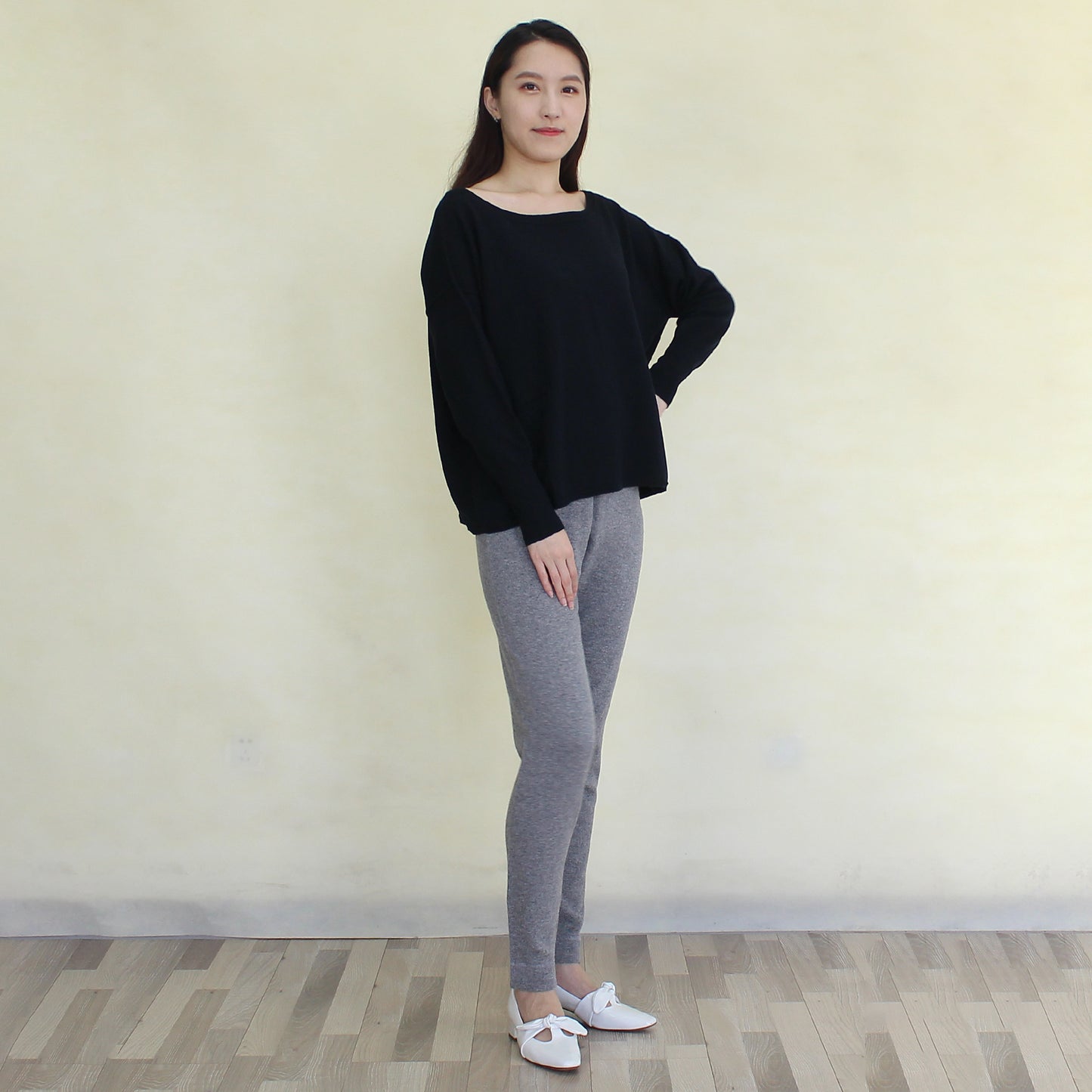 Women's cashmere pants