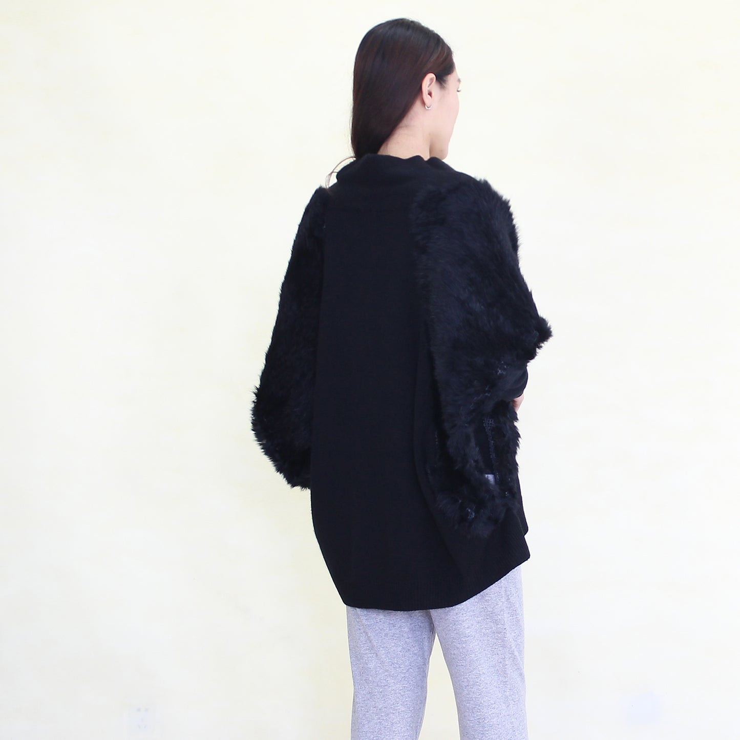 Women's cashmere and beach sheepskin pullover