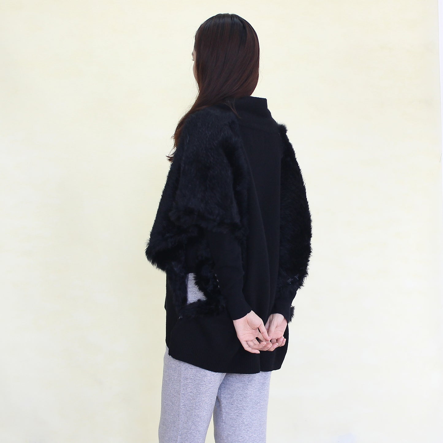 Women's cashmere and beach sheepskin pullover