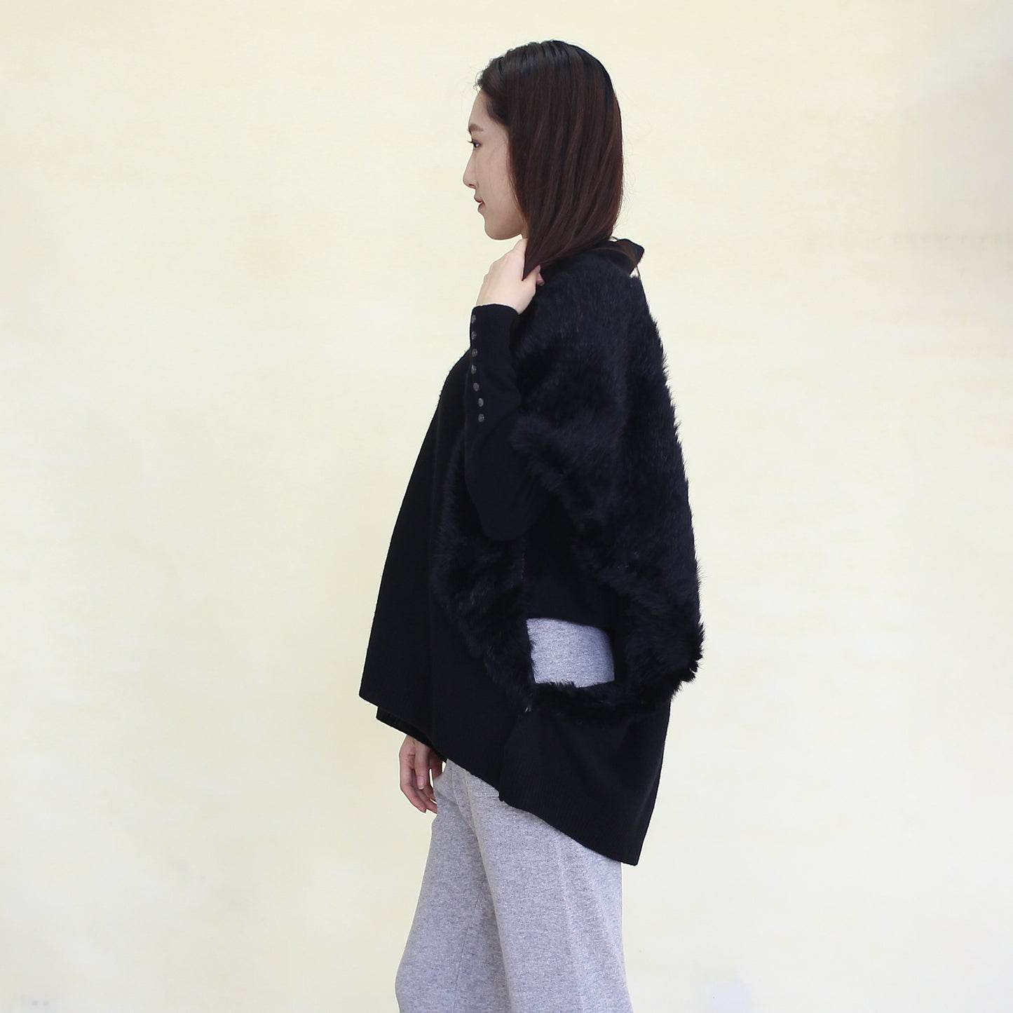 Women's cashmere and beach sheepskin pullover