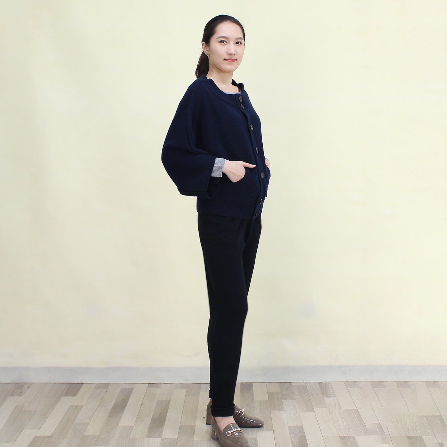 Women's cashmere cardigan