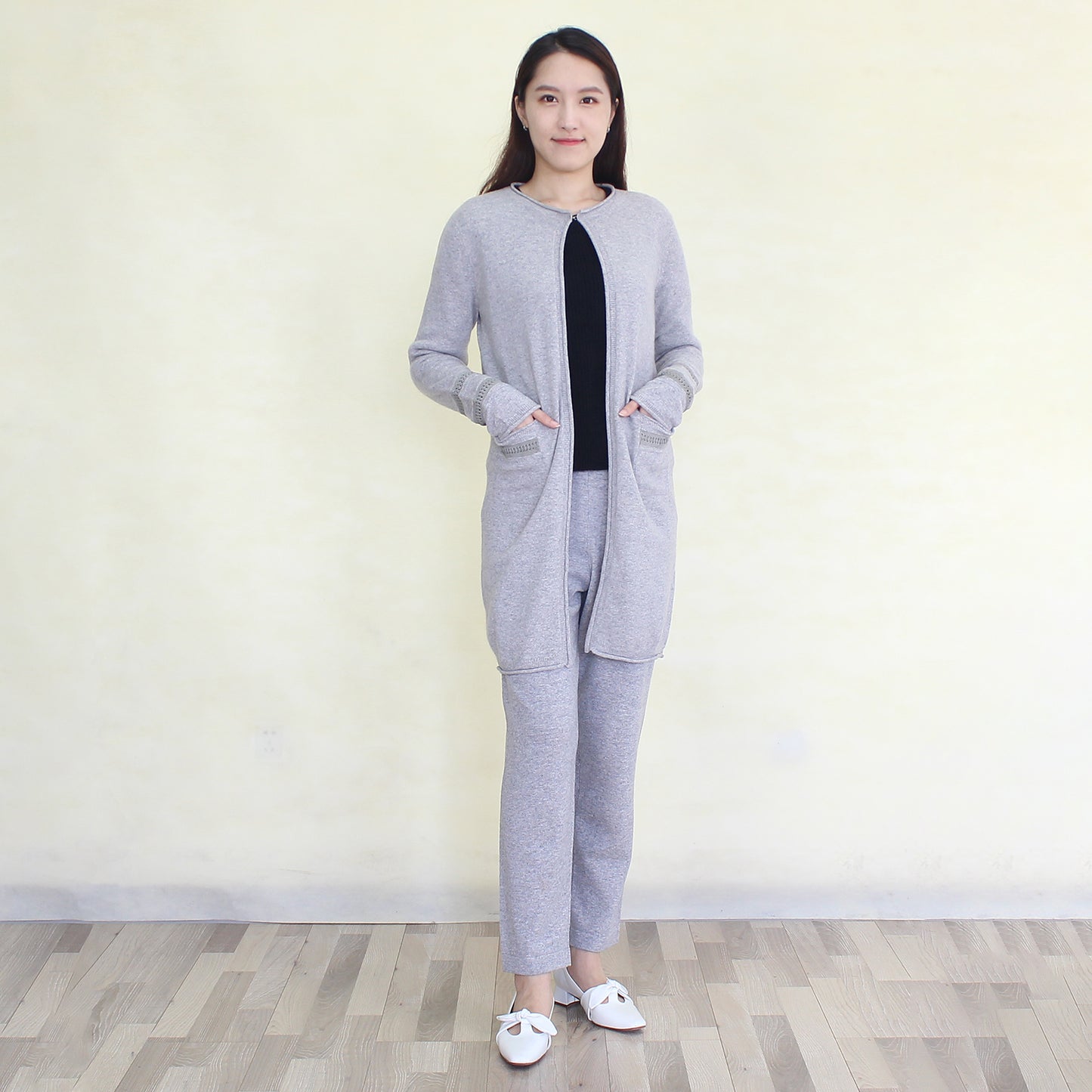 Women's cashmere pants