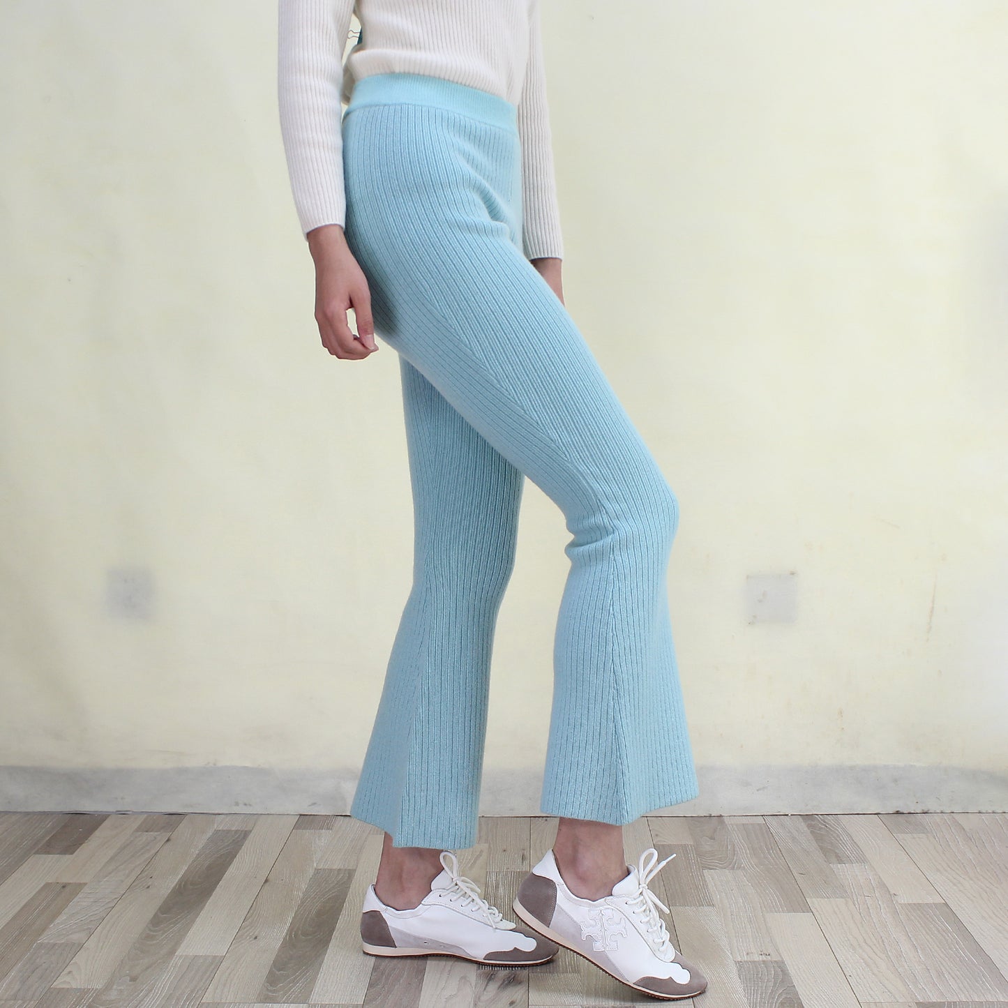 Women's cashmere flared trousers
