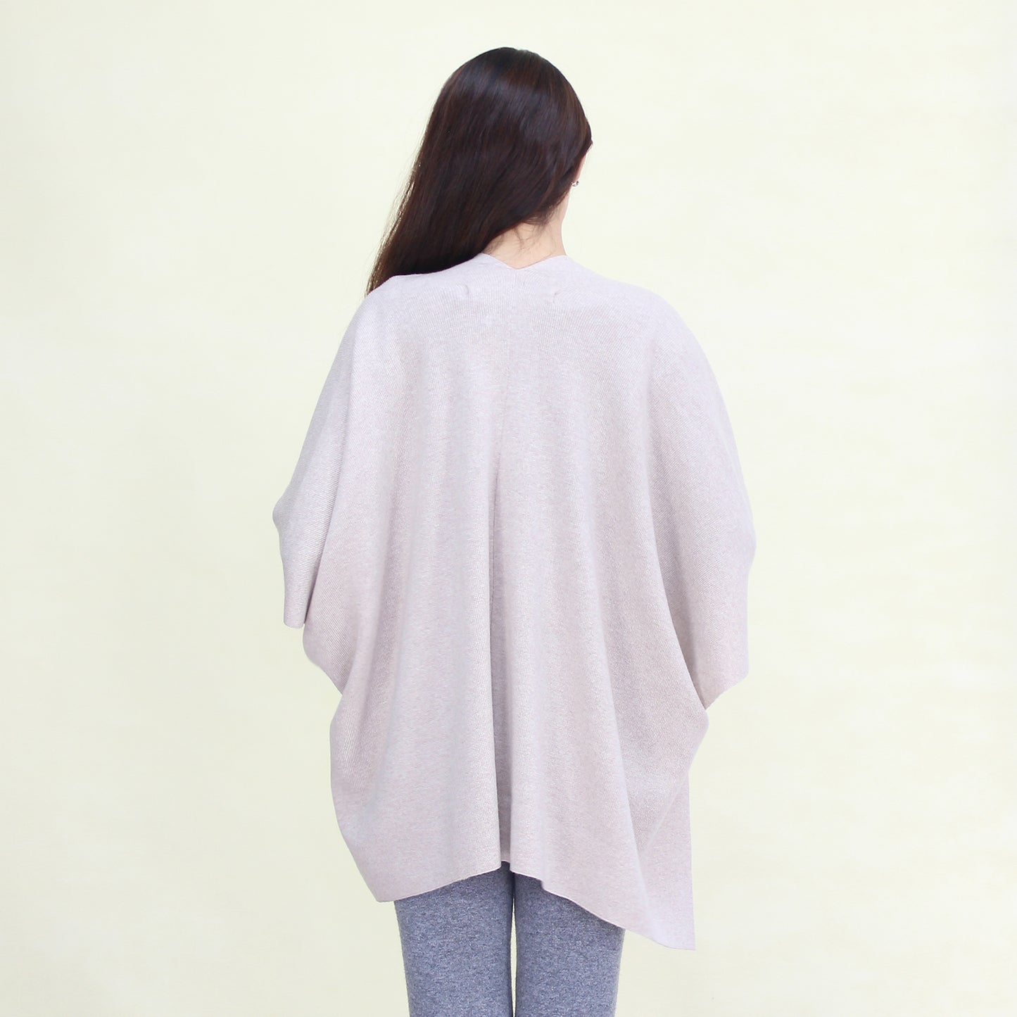 Women's cashmere shawl with leather