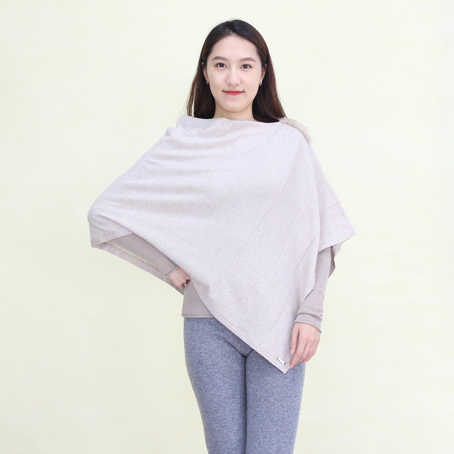 Women's cashmere shawl with mink