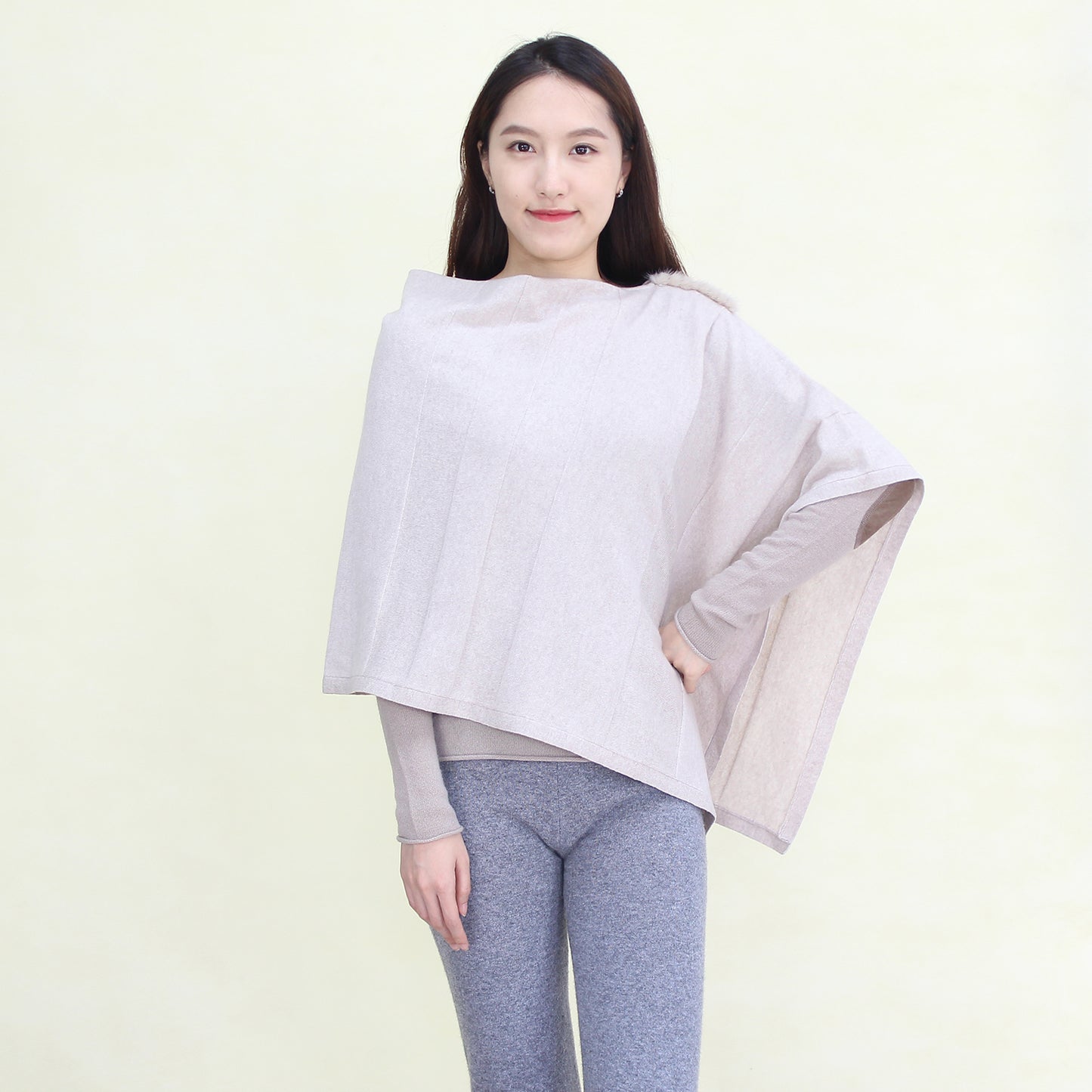 Women's cashmere shawl with mink