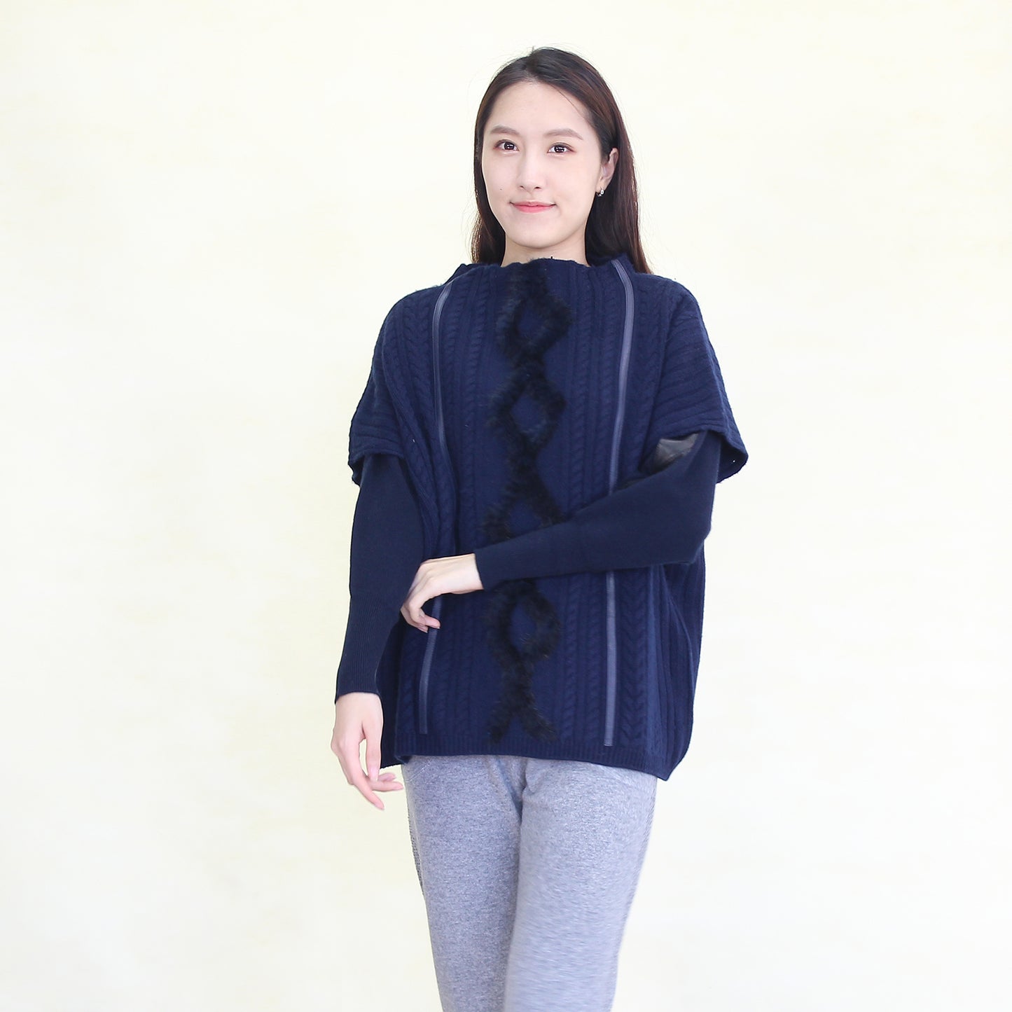Women's cashmere pullover with mink