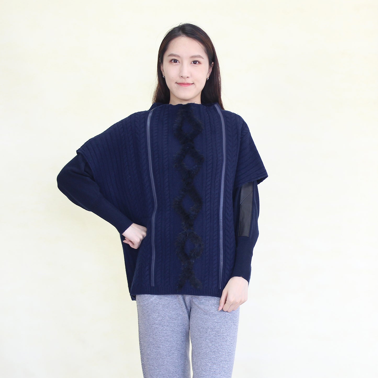 Women's cashmere pullover with mink