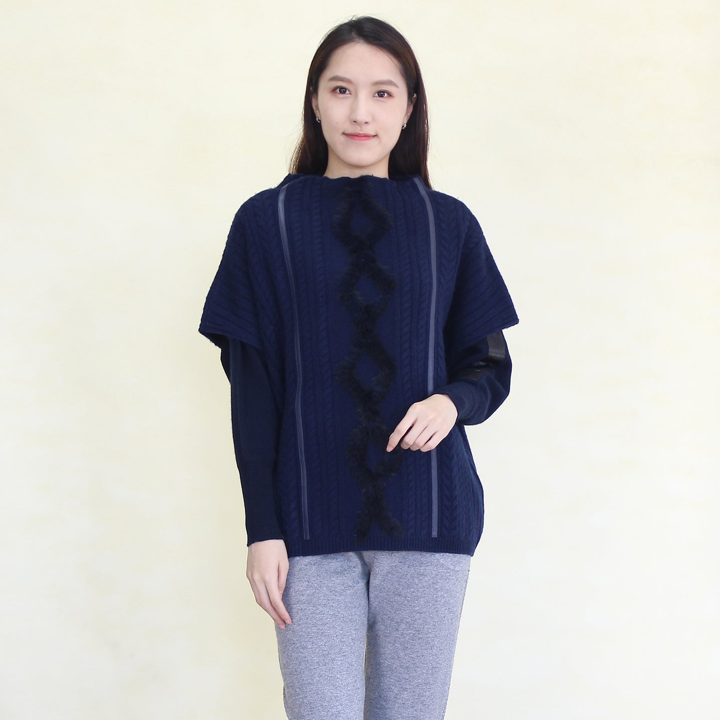 Women's cashmere pullover with mink