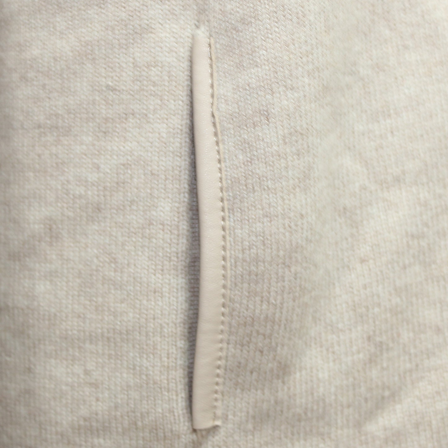 Women's cashmere coat with fox fur trim